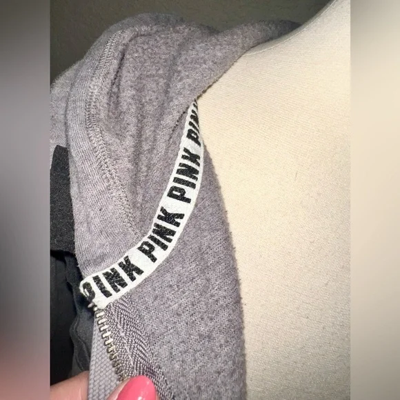 PINK VICTORIA’S SECRET Heather Grey Zip-Up Hoodie w/ Front Logo - Picture 6 of 7